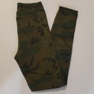 SILENCE + NOISE UO Camo Skinny Pants size S
